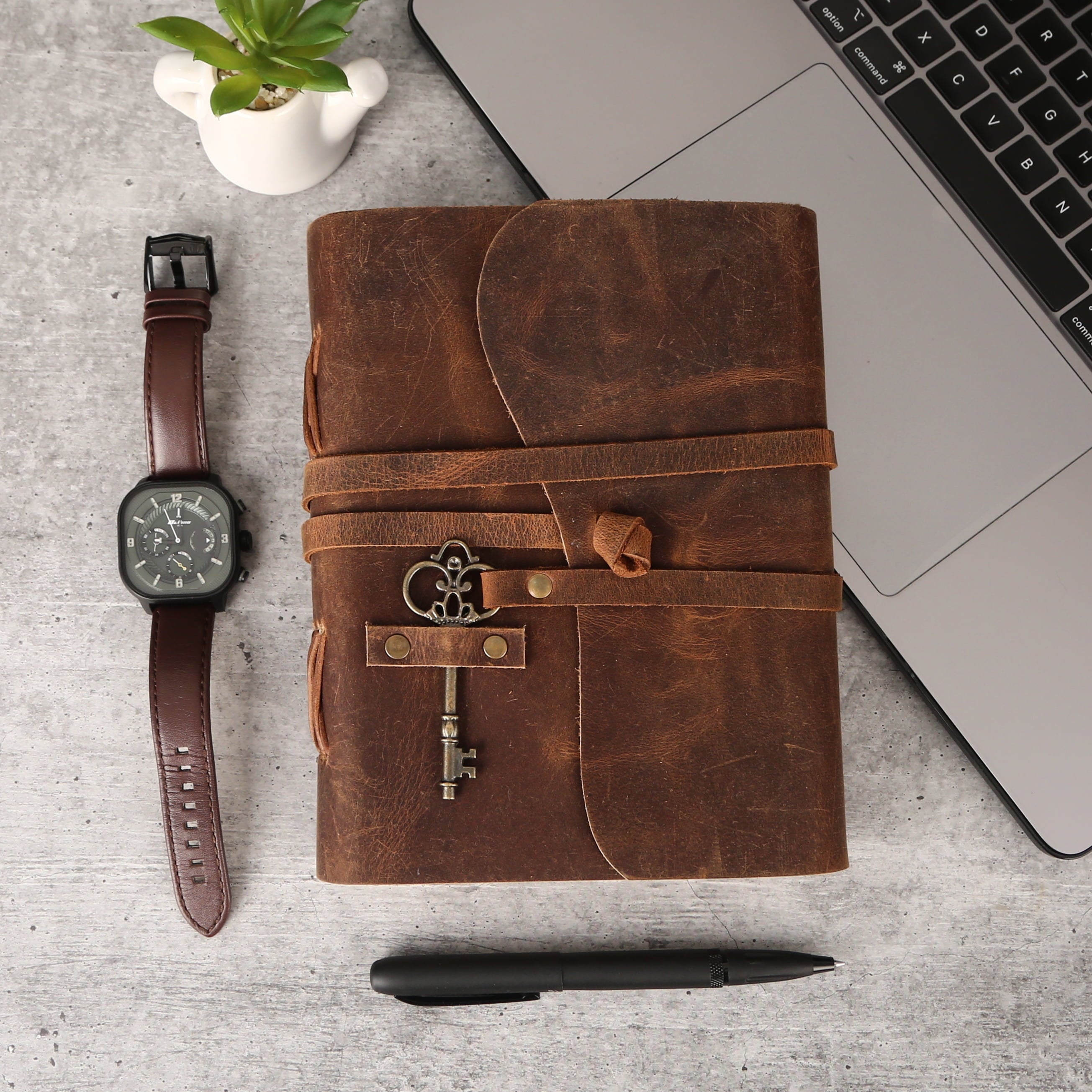 Vintage Leather Journal with Lined Deckle-Edge Paper & Key Closure 8 × 6 Inches • 240 Pages • Handmade