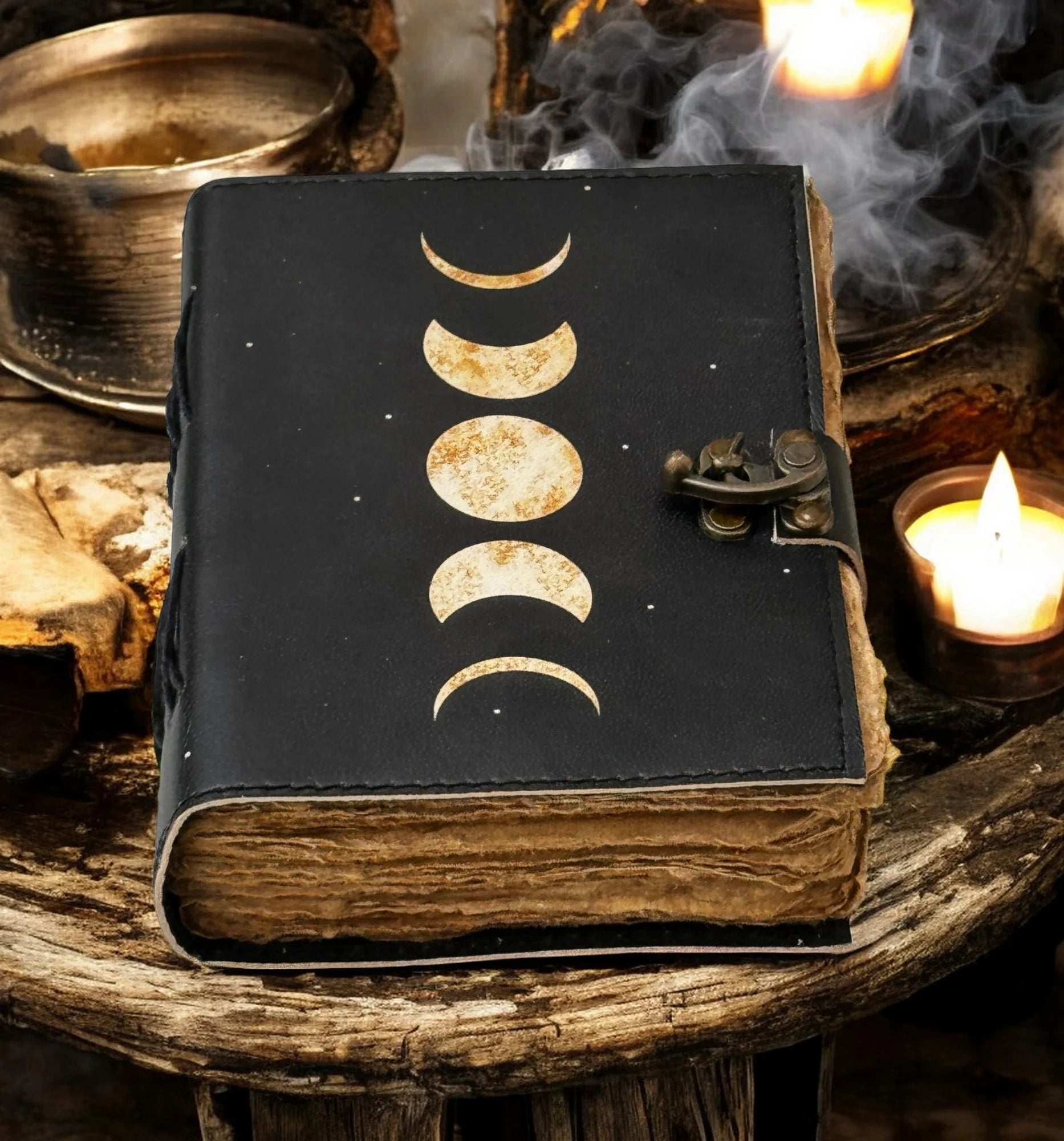 🌙 Moon Phases Leather Journal – Vintage Grimoire (7 × 5", 200 Pages)