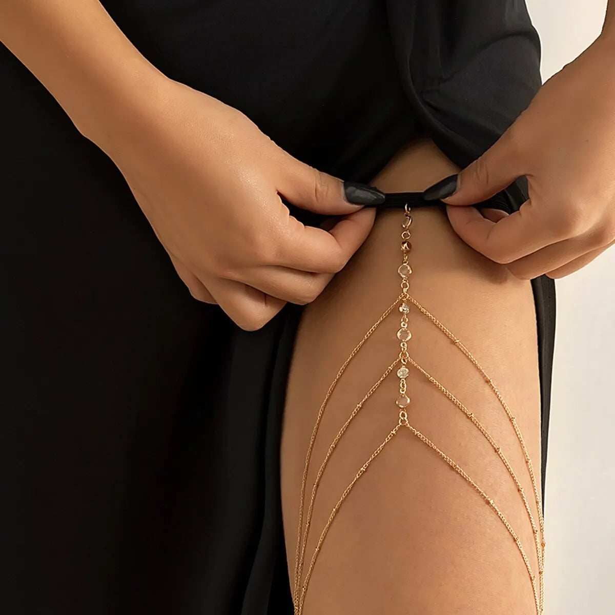 Elevate Your Summer Style with Our Adjustable Boho Crystal Leg Chain - Perfect for Beach Days and Festive Nights!
