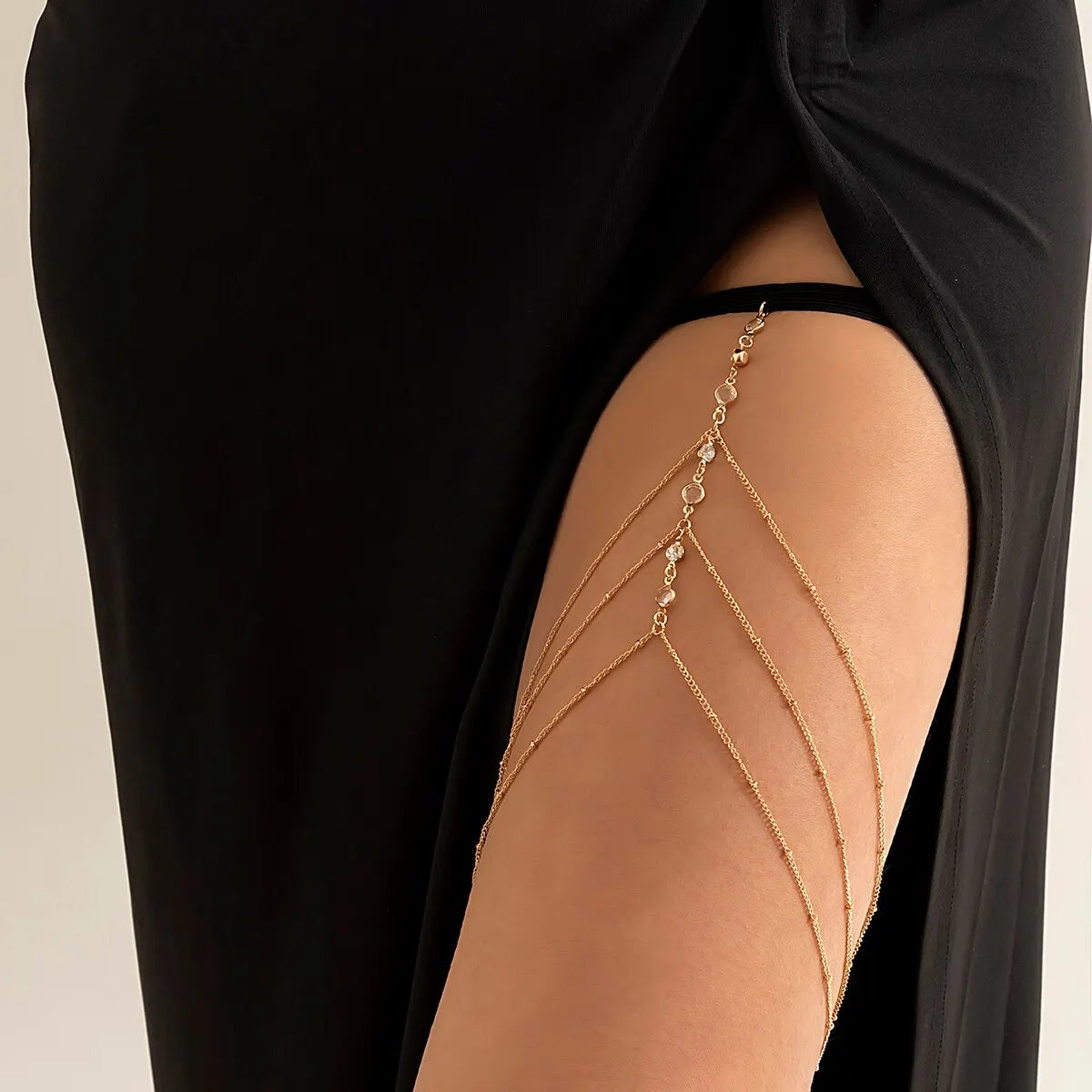 Elevate Your Summer Style with Our Adjustable Boho Crystal Leg Chain - Perfect for Beach Days and Festive Nights!