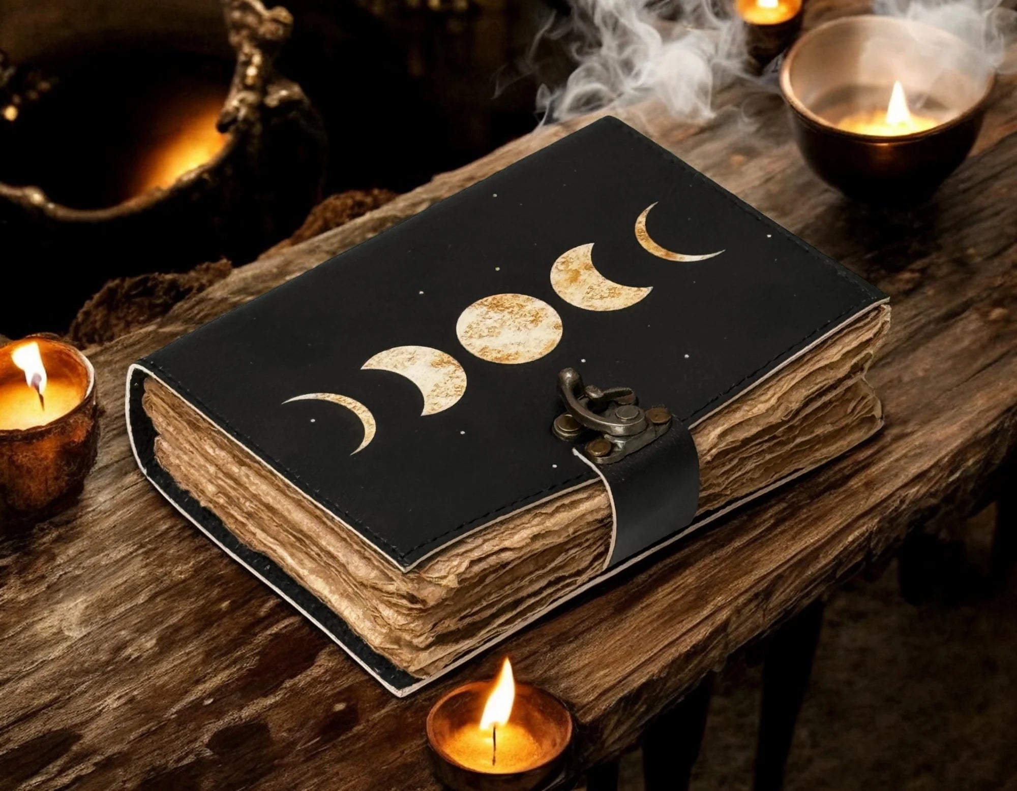 🌙 Moon Phases Leather Journal – Vintage Grimoire (7 × 5", 200 Pages)