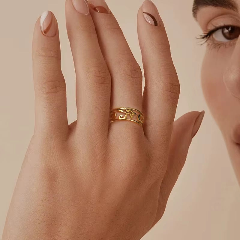 The Udjat Signet Eye of Horus Protection Ring